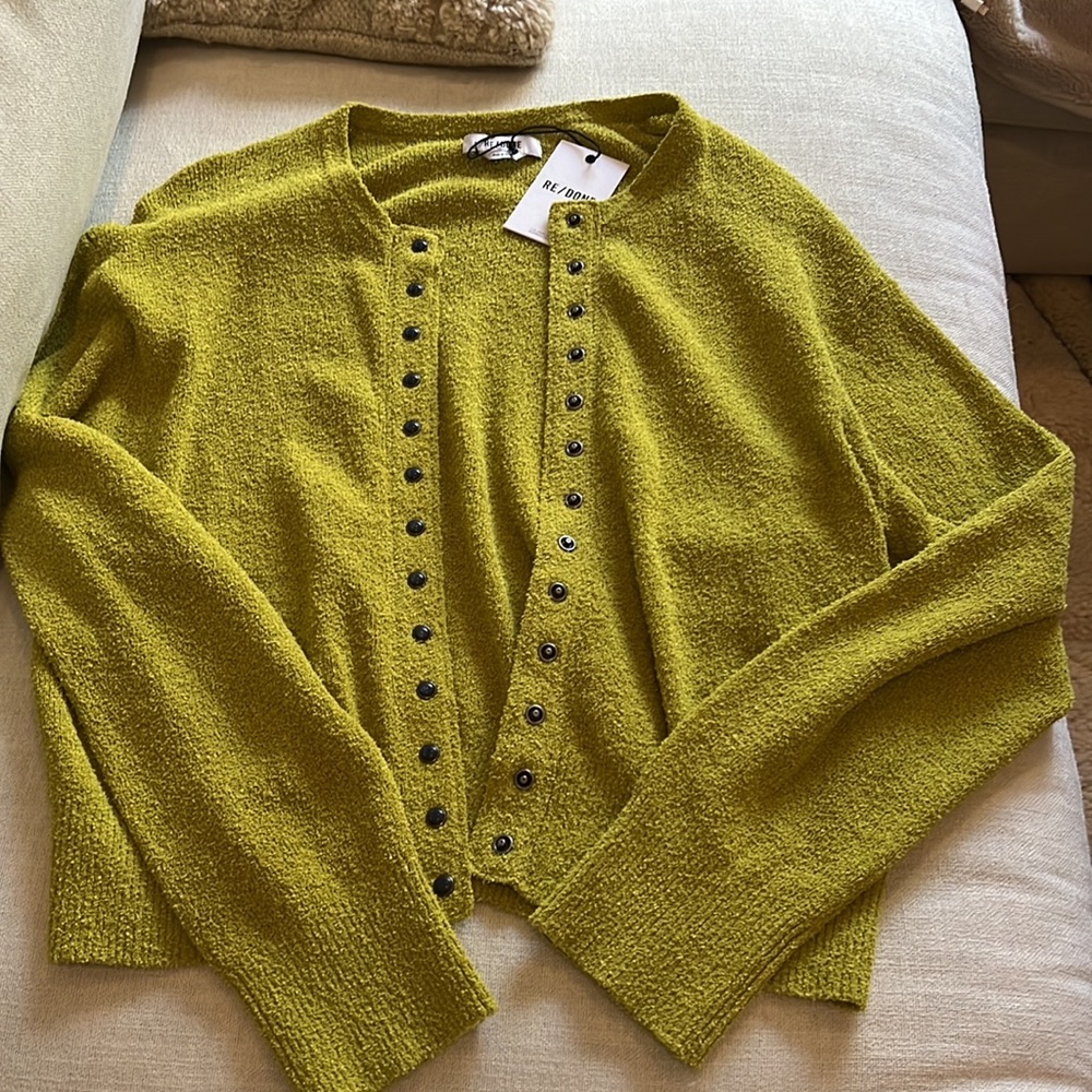 Brand new / never worn Re/done cardigan. Citrus green 90s front snap - size S